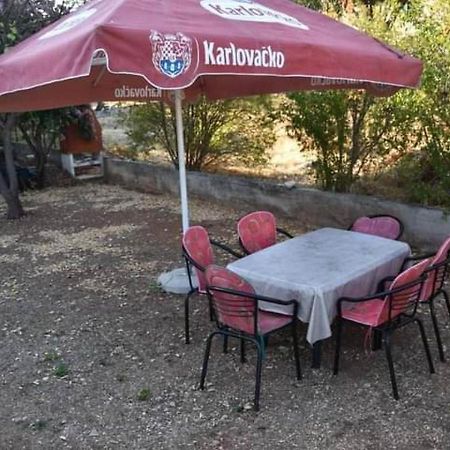 Apartment Manigo Supetar Bagian luar foto