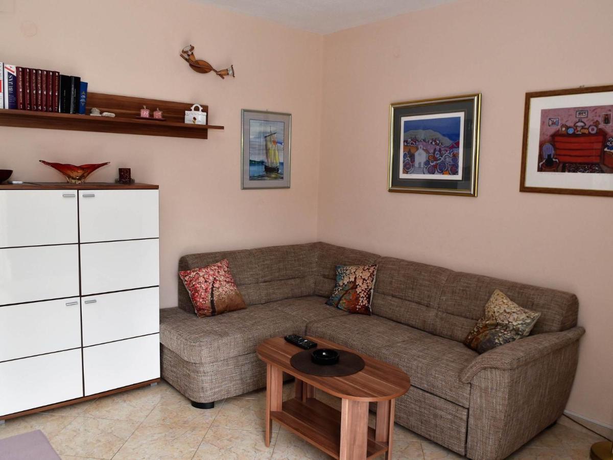 Apartment Manigo Supetar Bagian luar foto