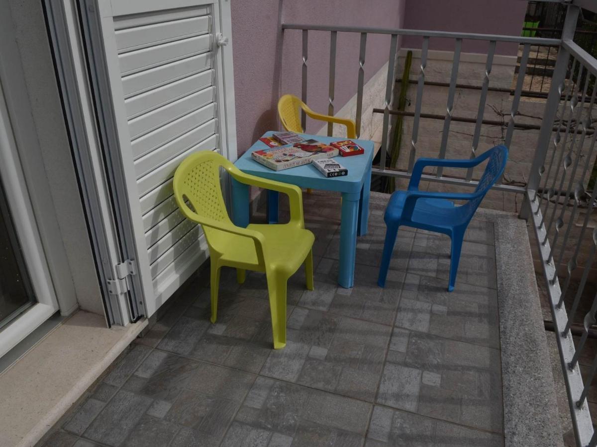 Apartment Manigo Supetar Bagian luar foto