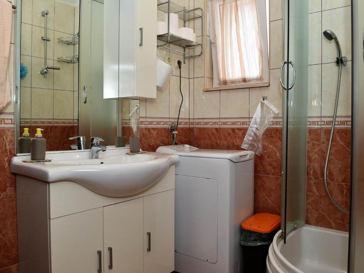 Apartment Manigo Supetar Bagian luar foto