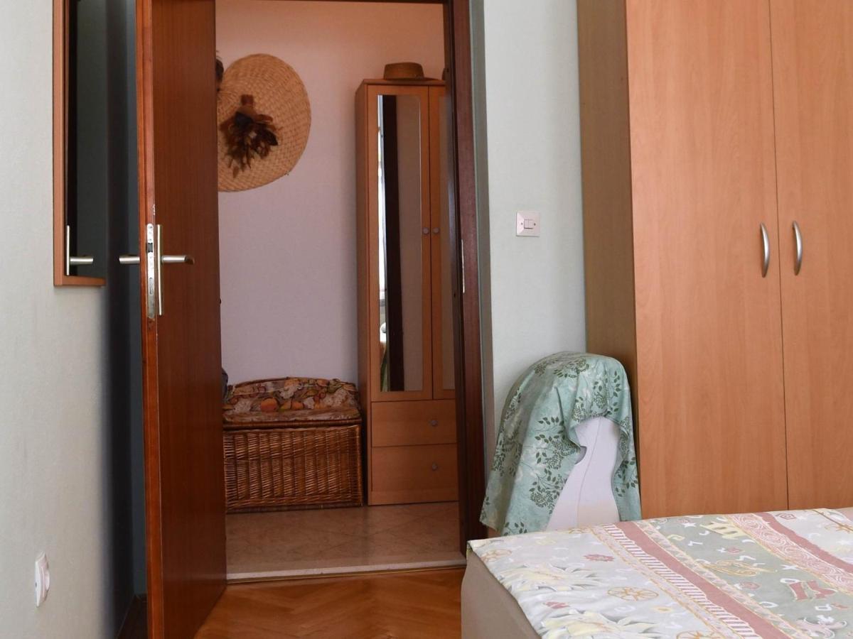 Apartment Manigo Supetar Bagian luar foto