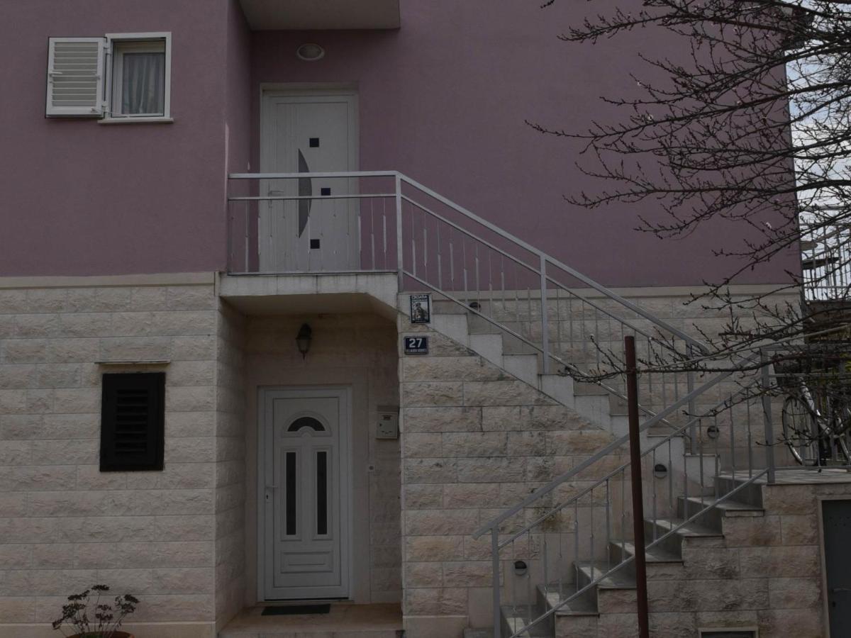 Apartment Manigo Supetar Bagian luar foto