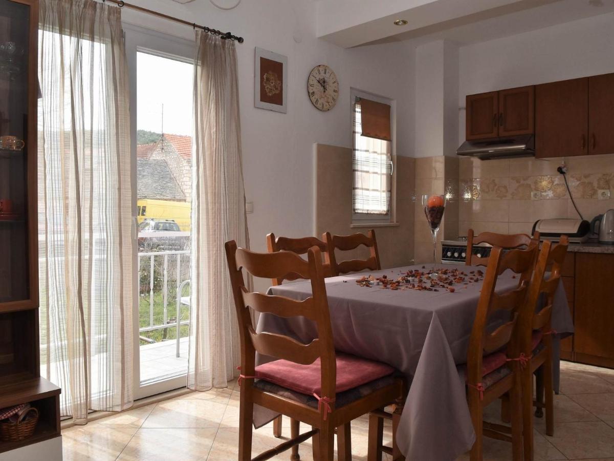Apartment Manigo Supetar Bagian luar foto