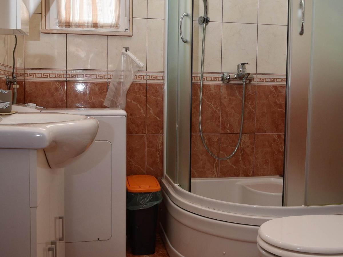 Apartment Manigo Supetar Bagian luar foto