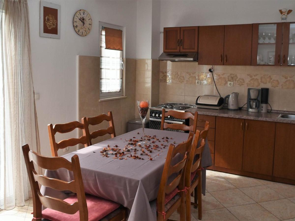 Apartment Manigo Supetar Bagian luar foto