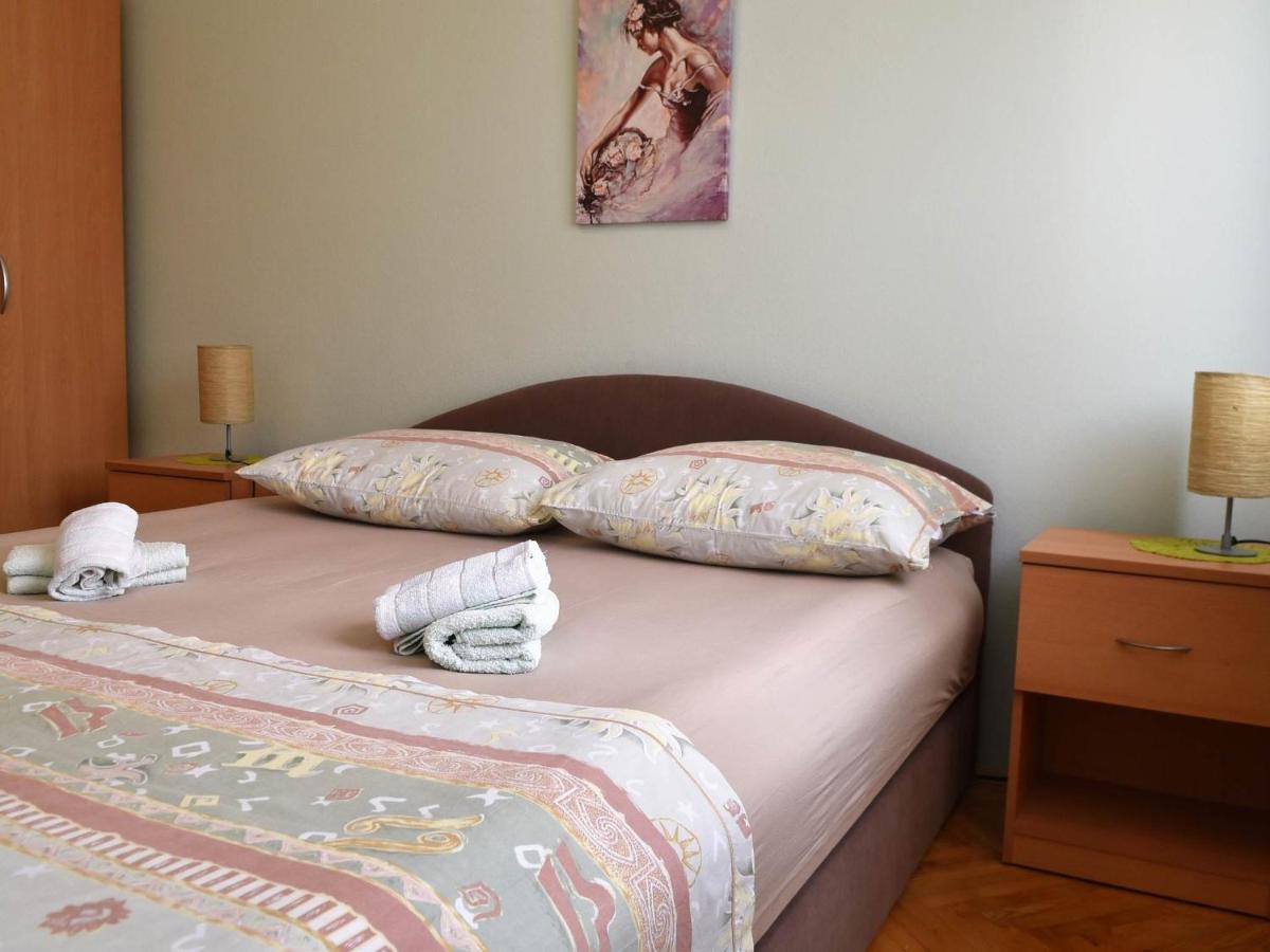 Apartment Manigo Supetar Bagian luar foto