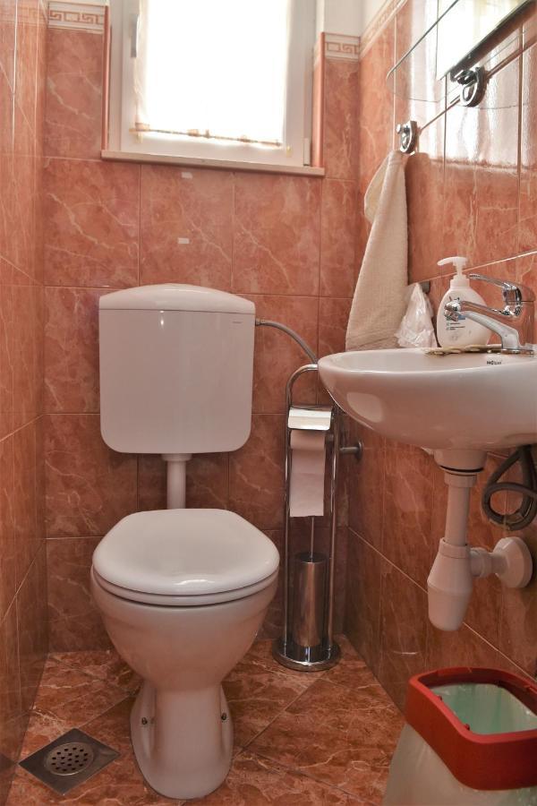 Apartment Manigo Supetar Bagian luar foto