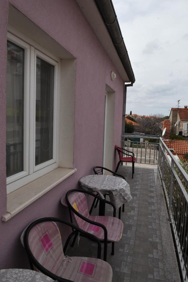 Apartment Manigo Supetar Bagian luar foto